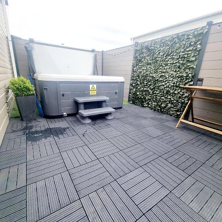 Apple Tree Lodge Hot Tub 3 Bedroom 2 Bars 莫珀斯 外观 照片