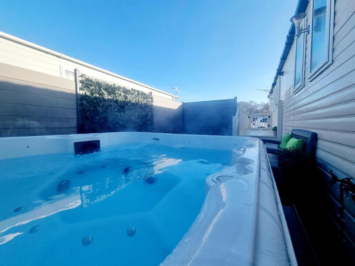 Apple Tree Lodge Hot Tub 3 Bedroom 2 Bars 莫珀斯 外观 照片