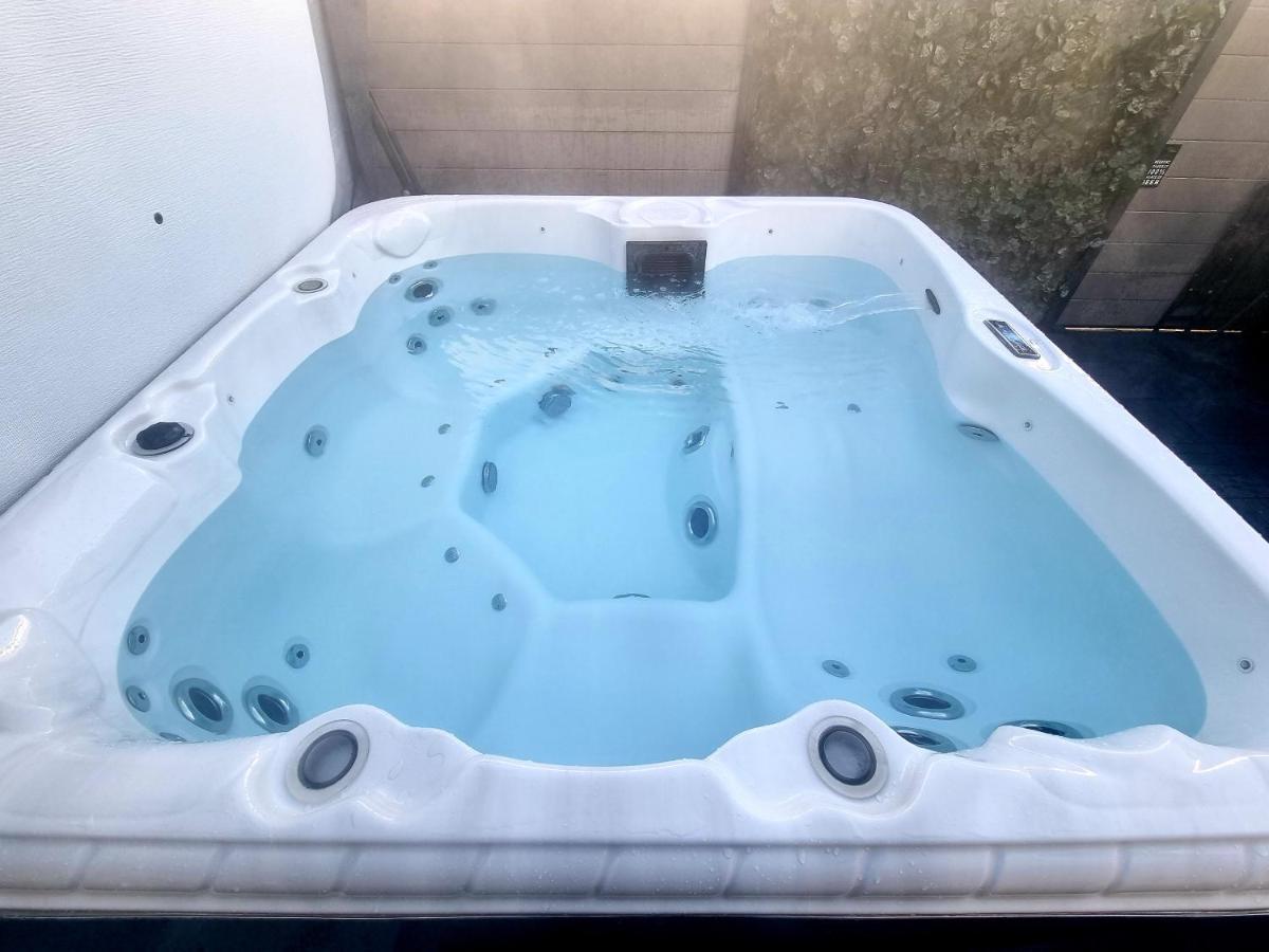 Apple Tree Lodge Hot Tub 3 Bedroom 2 Bars 莫珀斯 外观 照片