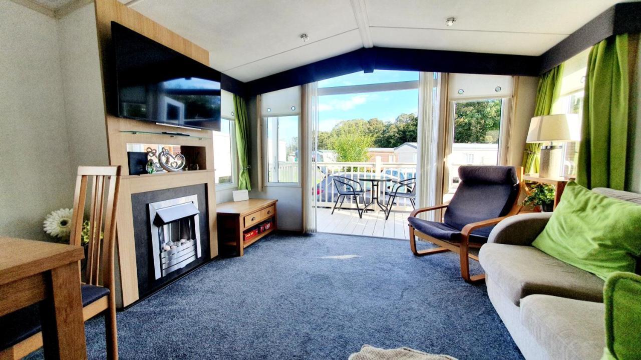 Apple Tree Lodge Hot Tub 3 Bedroom 2 Bars 莫珀斯 外观 照片