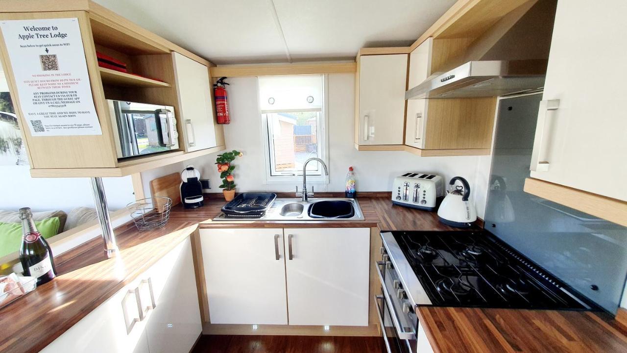 Apple Tree Lodge Hot Tub 3 Bedroom 2 Bars 莫珀斯 外观 照片